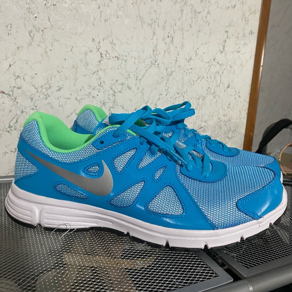 These Nike blue shoes are so beautiful!! Comfortable for running!!